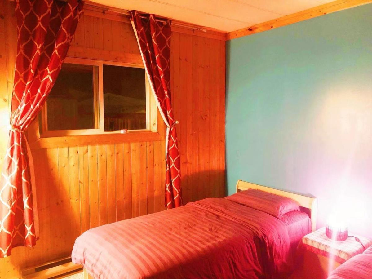 Sarah'S Dreamhouse B&B Churchill Esterno foto