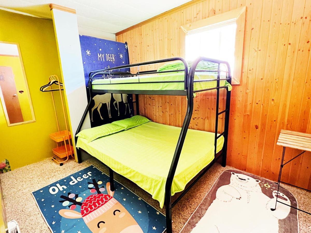 Sarah'S Dreamhouse B&B Churchill Esterno foto