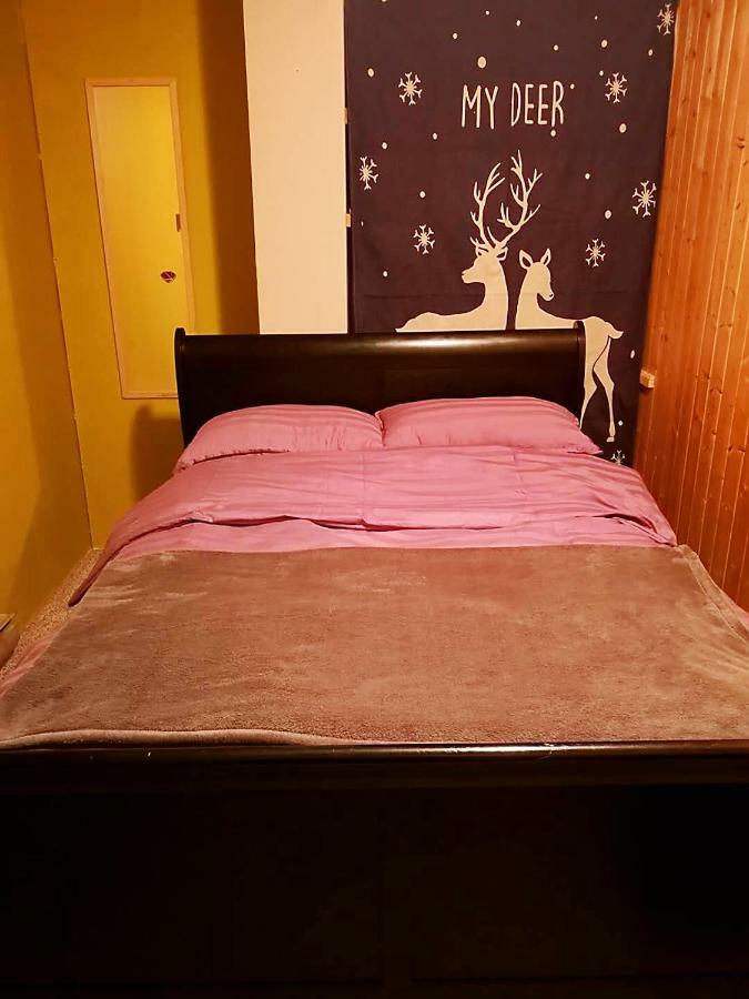 Sarah'S Dreamhouse B&B Churchill Esterno foto