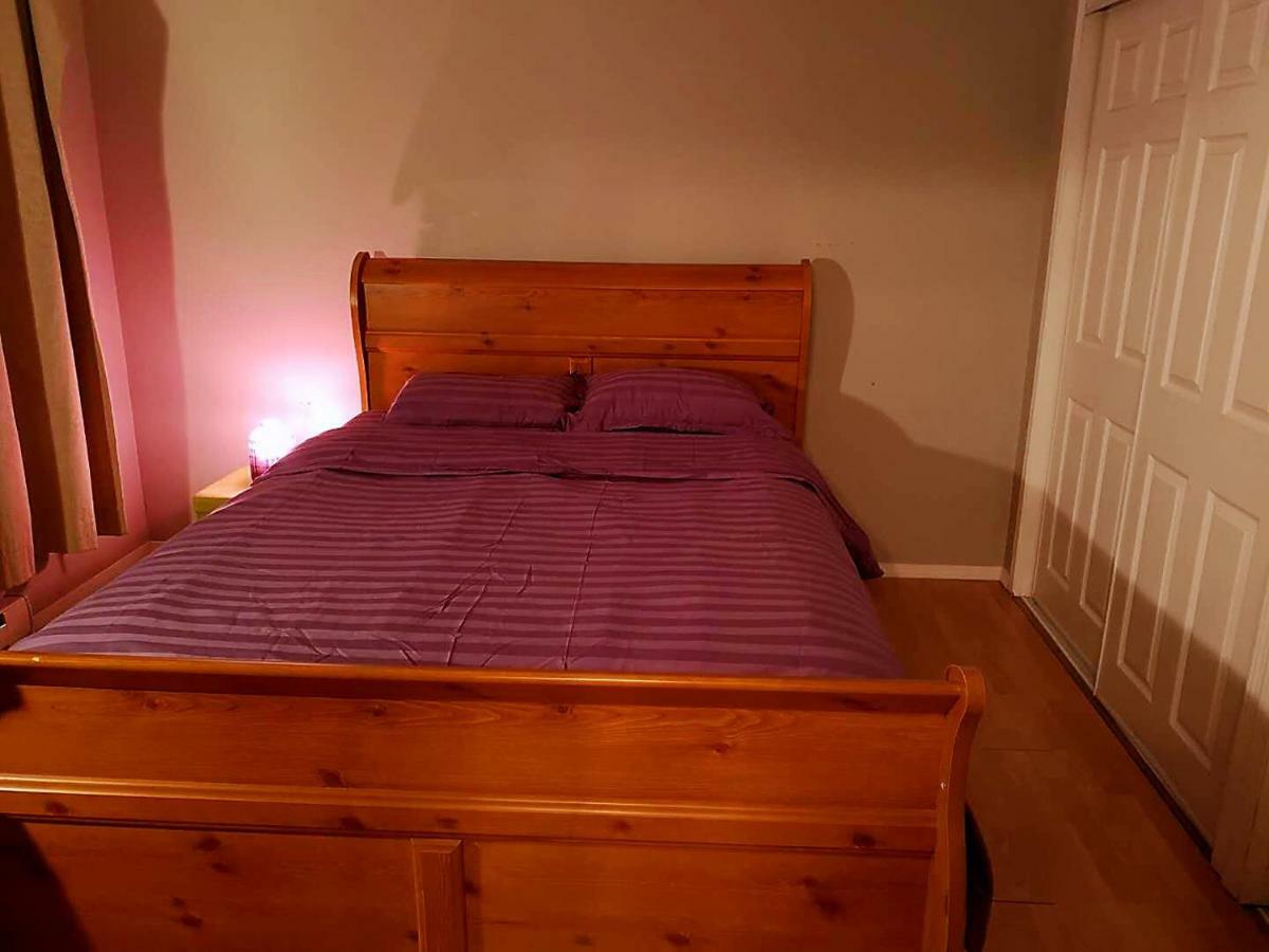 Sarah'S Dreamhouse B&B Churchill Esterno foto